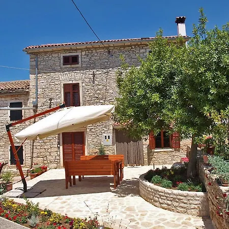 Сasa de vacaciones Holiday Stancija Zvane Modrušani